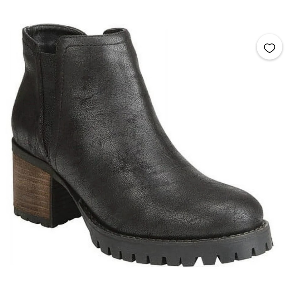Carlos by Carlos Santana NWOT black booties size 9.5